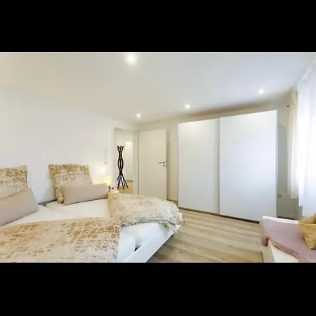 Schoene In Grafenberg Mit Grosser Terrasse! Apartment *