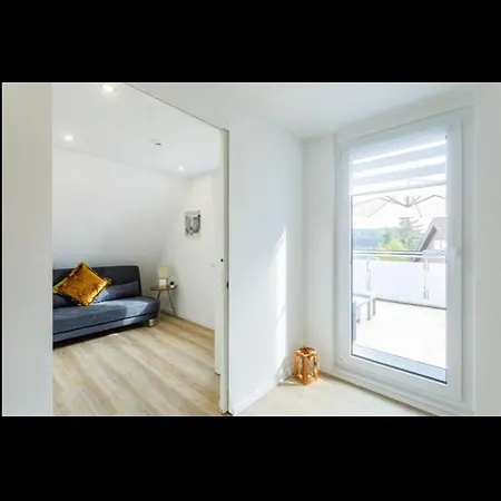 Apartment Schoene In Grafenberg Mit Grosser Terrasse! *